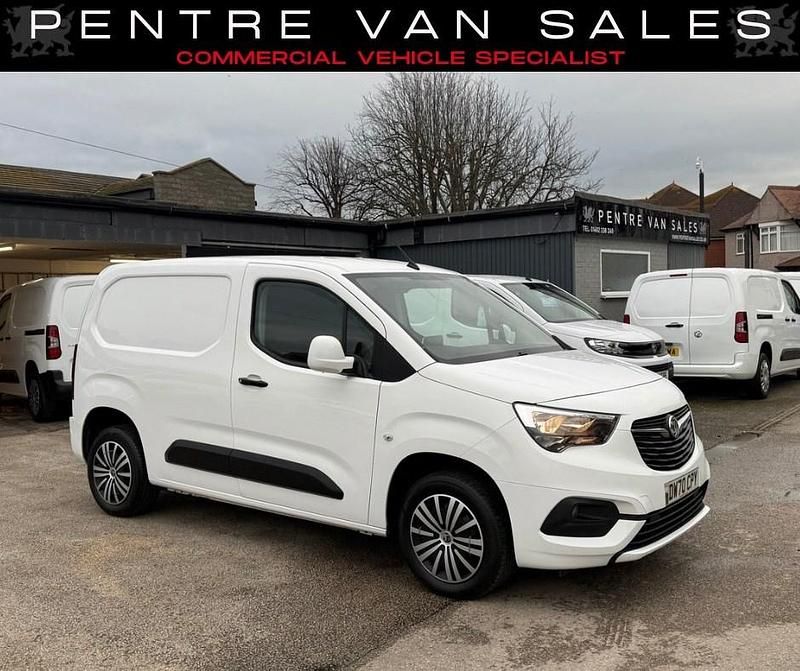 Used Vauxhall Combo Sportive 100 HP (73 kW) 2021 White Van