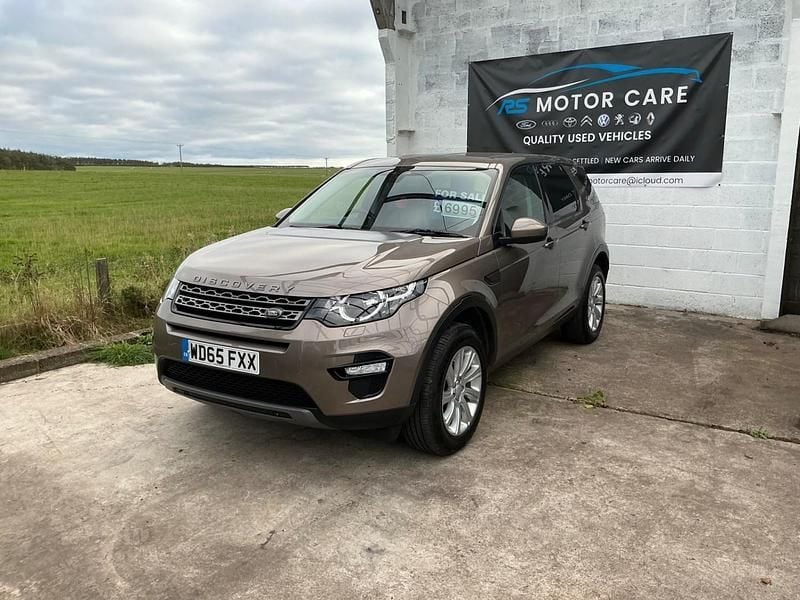 Brown Used 2015 Land Rover Discovery Sport SE SUV | £6,995 (Good price) - Image 1/4