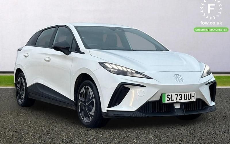 Used MG MG4 EV SE 125 kW (170 HP) 2023 White Hatchback