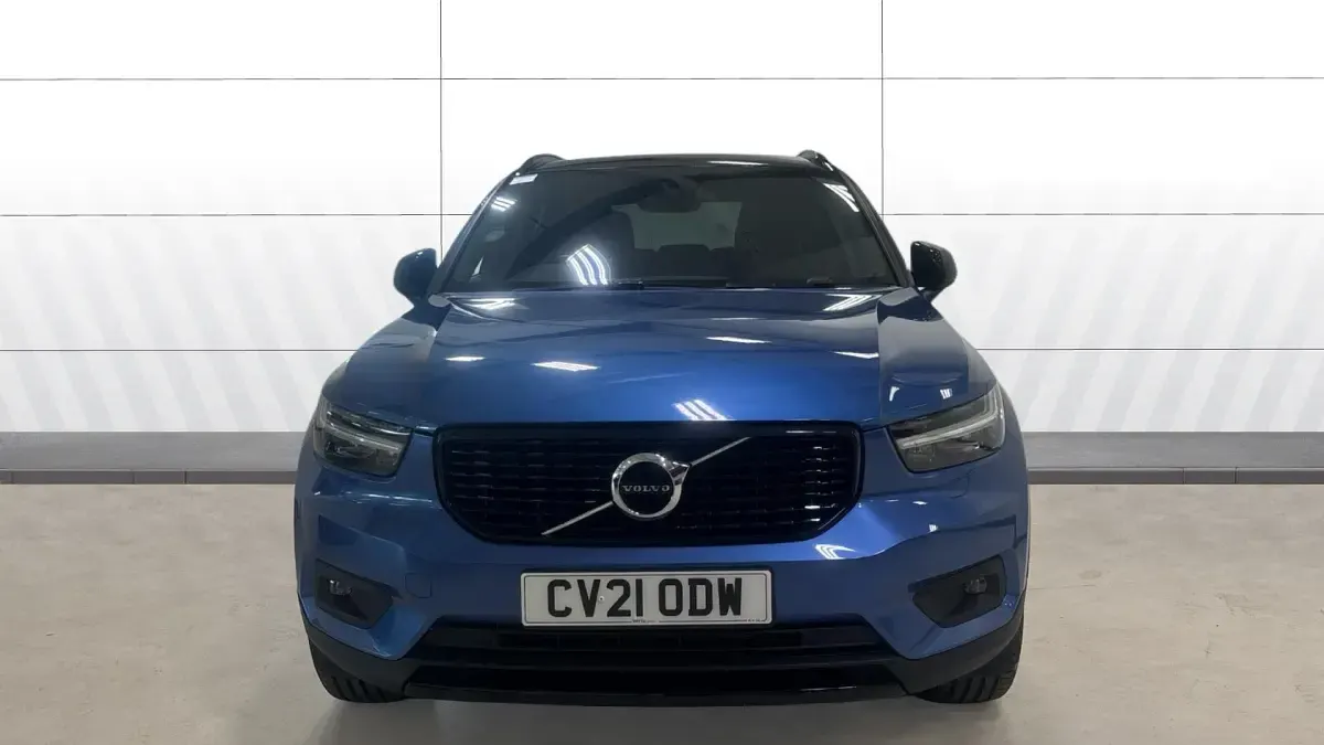 Used Volvo XC40 R-Design 163 HP (119 kW) 2021 Blue SUV
