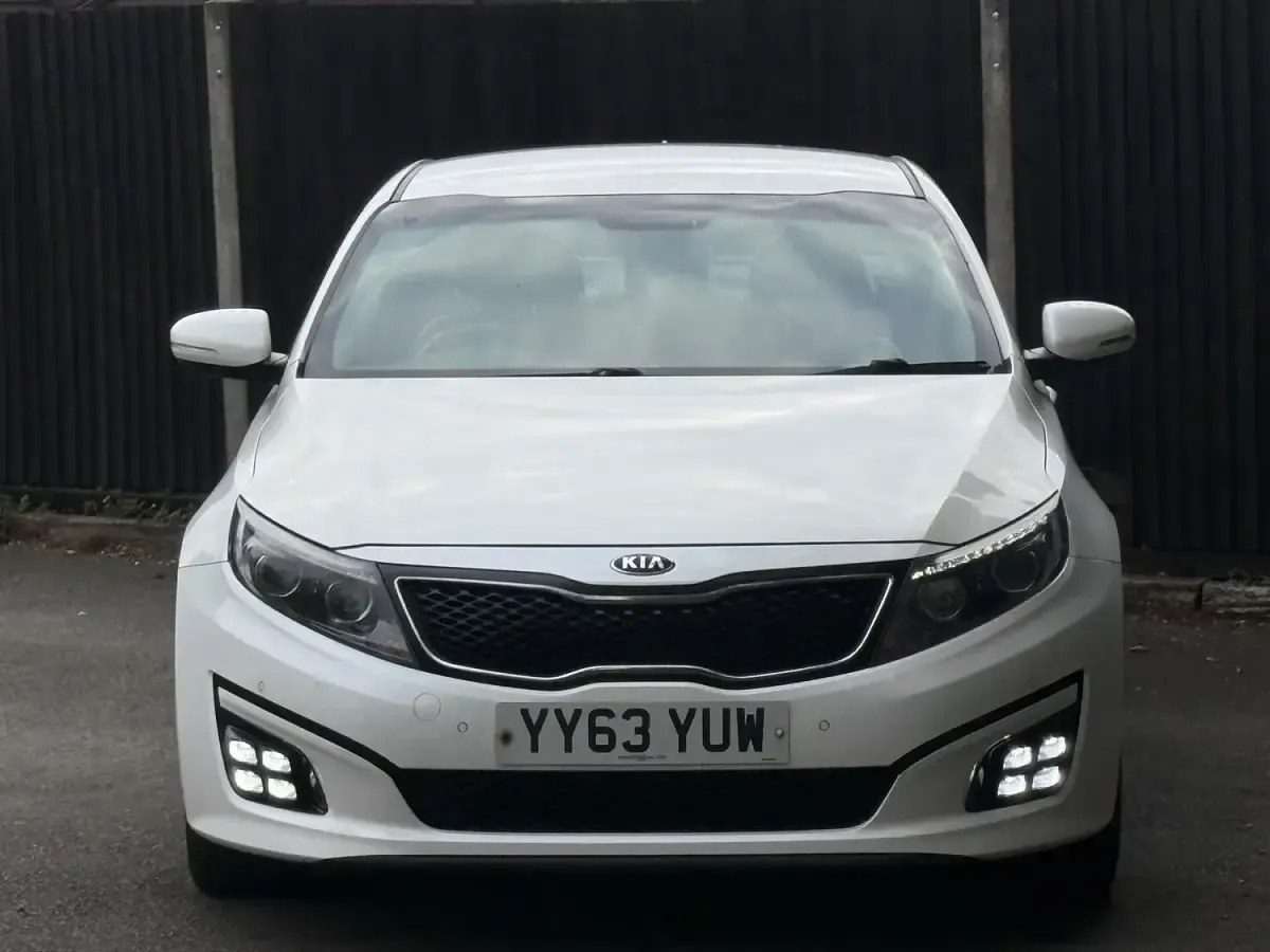 Used Kia Optima 136 HP (100 kW) 2014 White Sedan