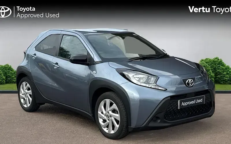 Used Toyota Aygo X PURE 72 HP (52 kW) 2024 SUV