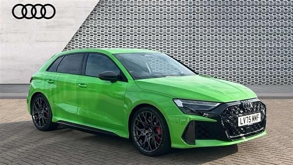 Begagnad Audi RS3 Comfort 400 HK (294 kW) 2025 Grön Sedan