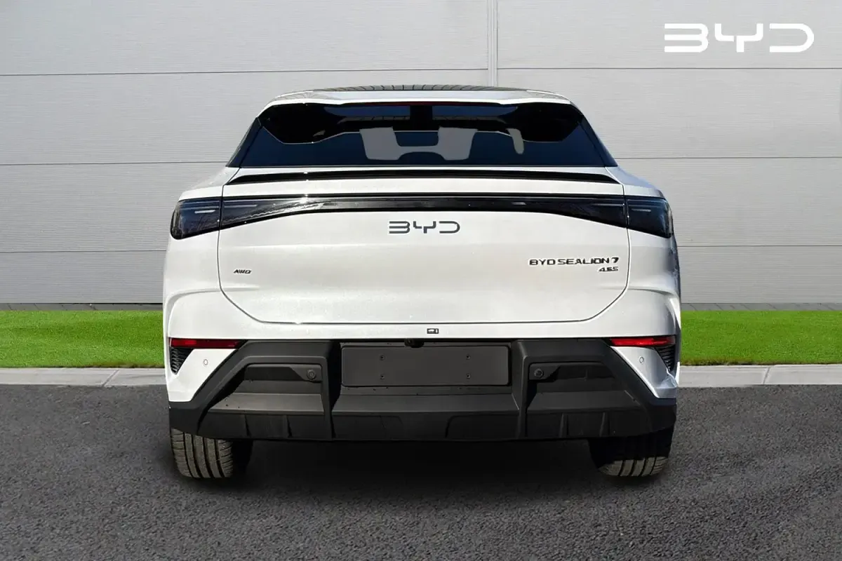 New BYD Sealion 7 Design 389 kW (530 HP) 2025 White SUV