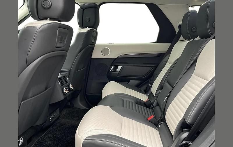 Used Land Rover Discovery 5 344 HP (253 kW) 2025 Black SUV