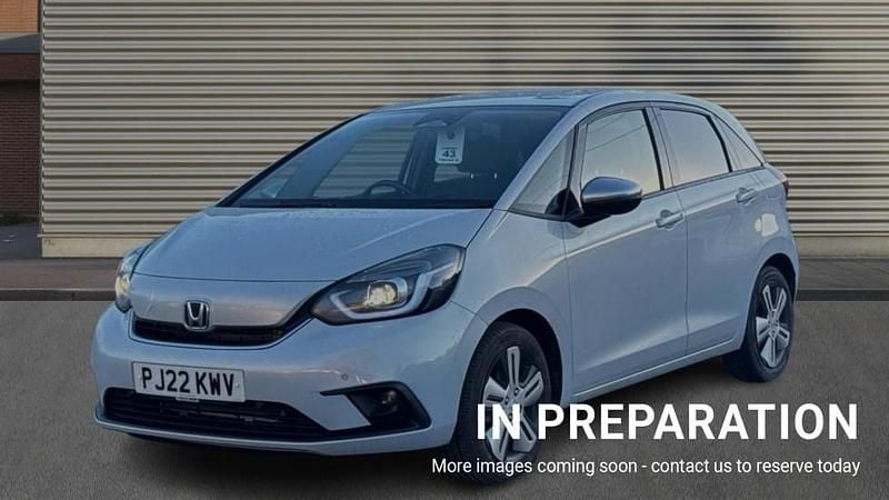 Used Honda Jazz Hybrid 109 HP (80 kW) 2022 White Hatchback
