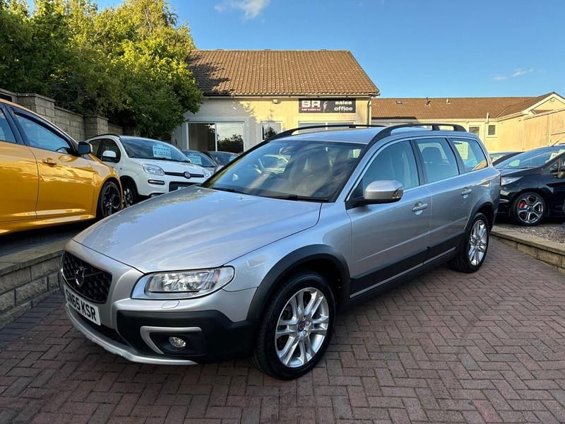 Silver Used 2015 Volvo XC70 SE Lux SUV | £17,995 (A bit pricey) - Image 1/4