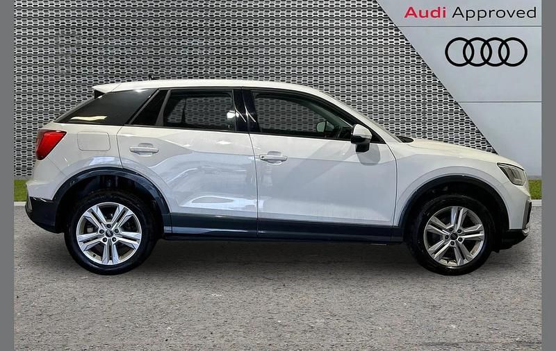 Used Audi Q2 Sport 108 HP (79 kW) 2023 White SUV