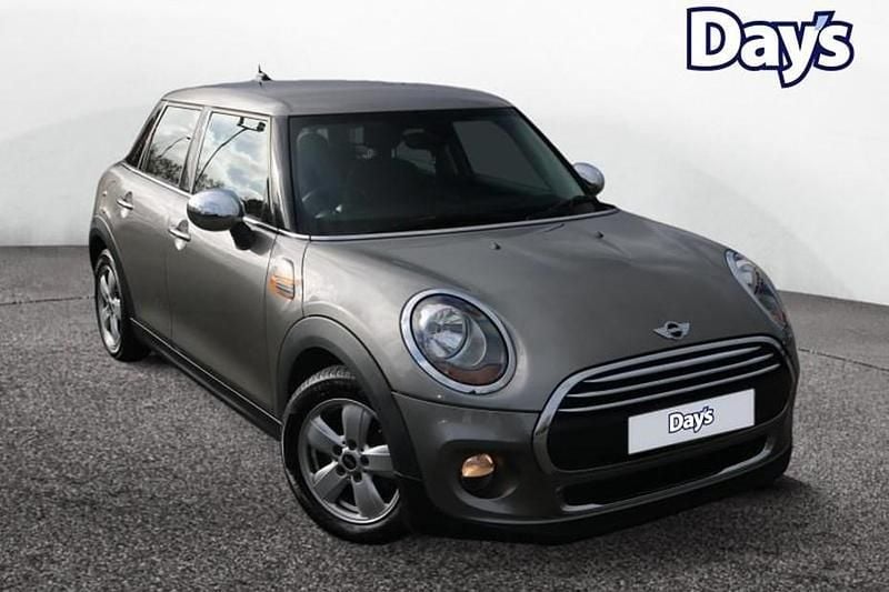 Silver Used 2017 Mini ONE Hatch Hatchback | £10,499 (Fair price) - Image 1/1