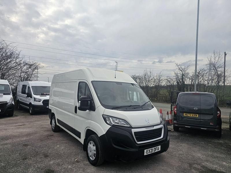 Used Peugeot Boxer S 140 HP (102 kW) 2021 White Van