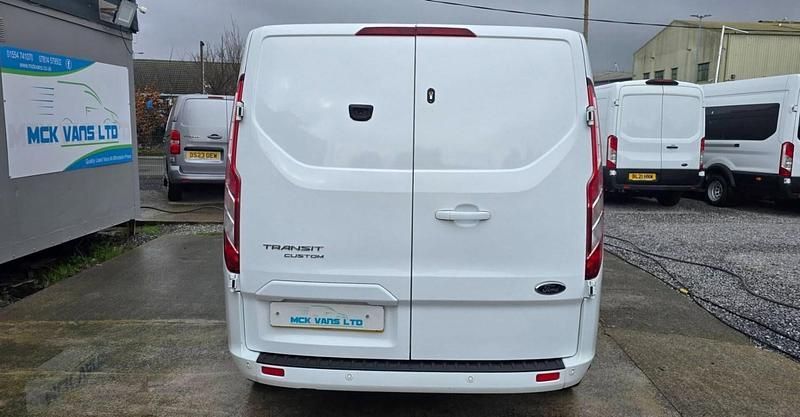 Used Ford Transit Custom Limited 130 HP (95 kW) 2023 White Van