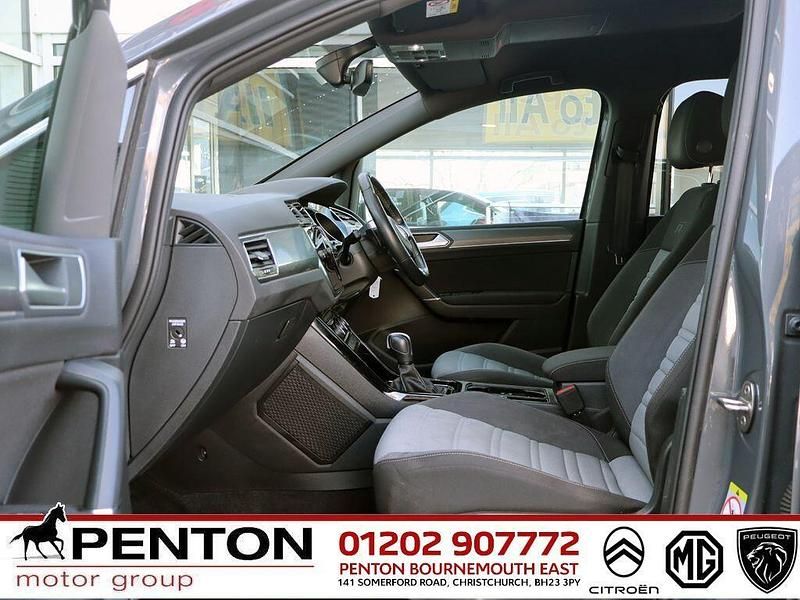 Used VW Touran R-line 150 HP (110 kW) 2021 Grey MPV
