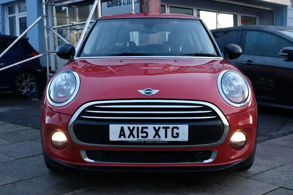 Used Mini ONE 101 HP (74 kW) 2015 Red Hatchback