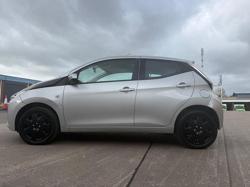 Used Toyota Aygo X-play 2016 Silver Hatchback