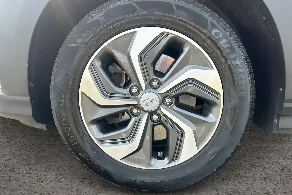 Used Hyundai Kona SE 141 HP (103 kW) 2022 Red SUV