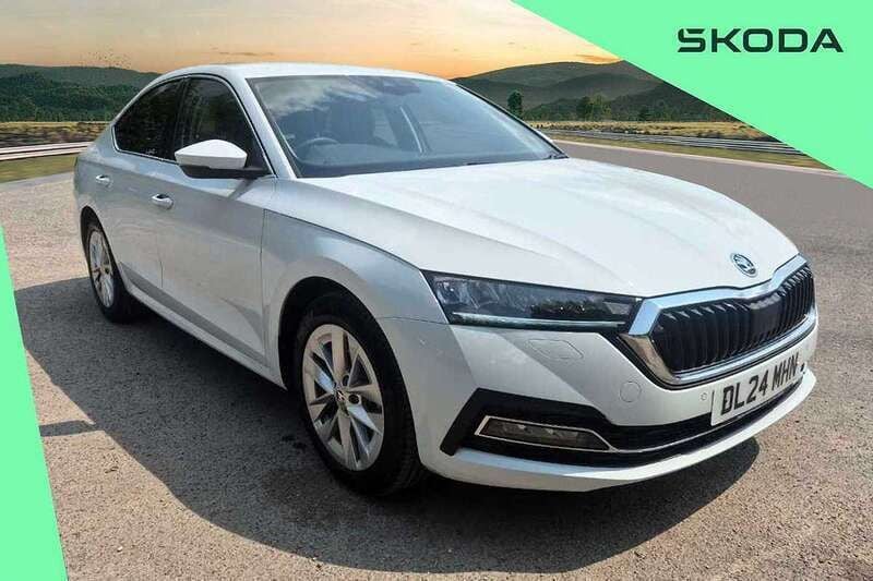 White Used 2024 Skoda Octavia SE L Hatchback | £20,000 (Fair price) - Image 1/4