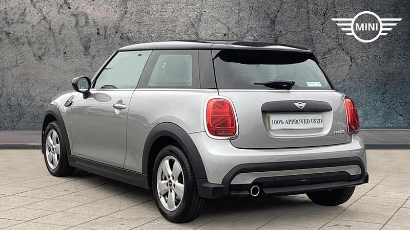 Used Mini Cooper Classic 134 HP (98 kW) 2023 Silver Hatchback