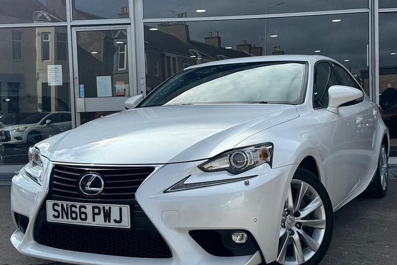 Used Lexus IS300h 2016 White Sedan