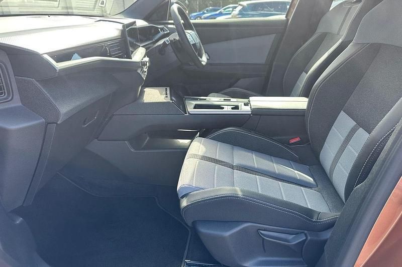 Second-hand Vauxhall Grandland 154 kW (210 CP) 2024 Maro SUV