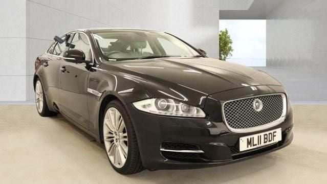 Used Jaguar XJ Portfolio 275 HP (202 kW) 2011 Black Sedan
