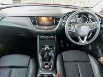 Used Vauxhall Grandland X Elite 130 HP (95 kW) 2019 Red SUV