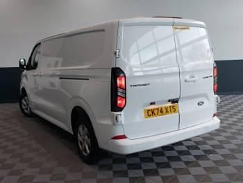 Begagnad Ford Transit Custom Limited 136 HK (100 kW) 2024 Vit Van