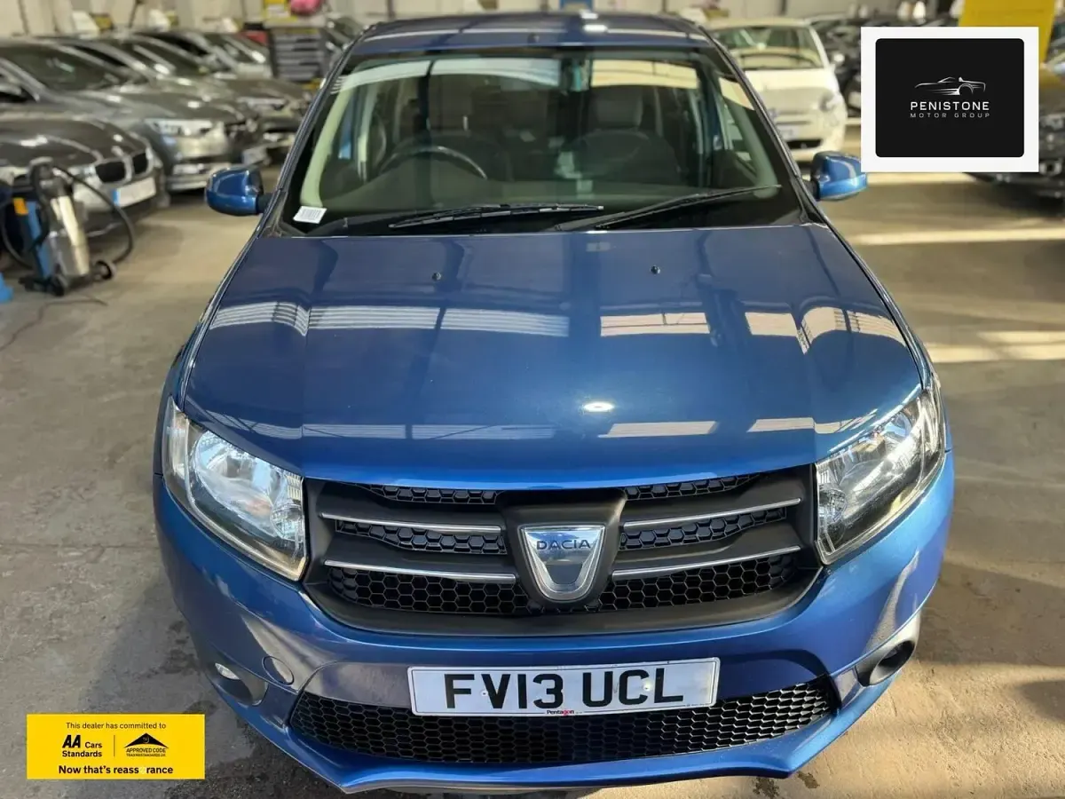 Used Dacia Sandero Lauréate 90 HP (66 kW) 2013 Blue Hatchback