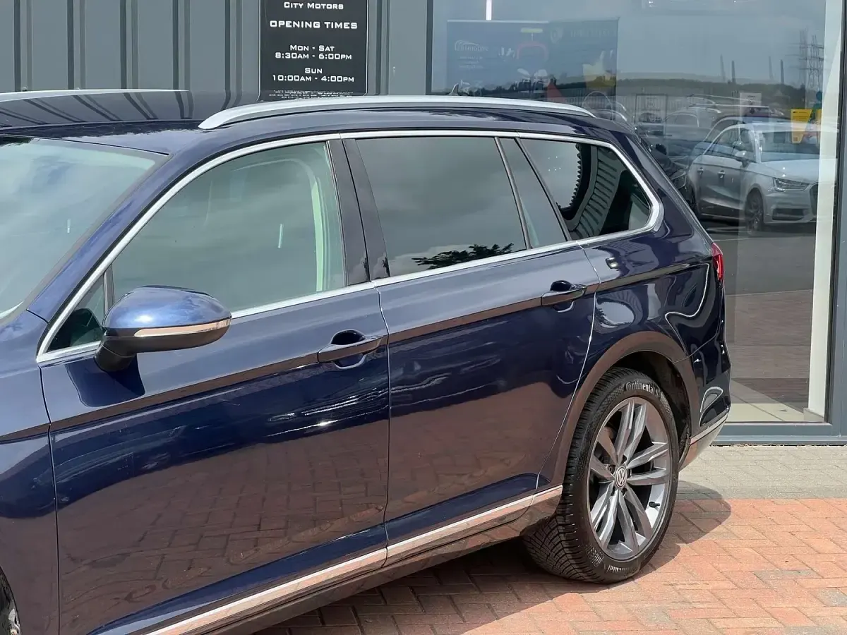 Used VW Passat GT 150 HP (110 kW) 2015 Blue Estate