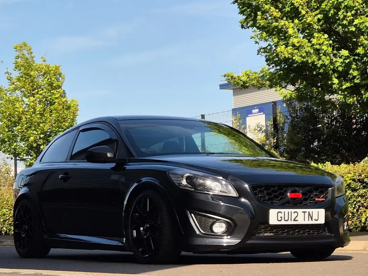 Used Volvo C30 R-Design 360 HP (264 kW) 2012 Black Hatchback