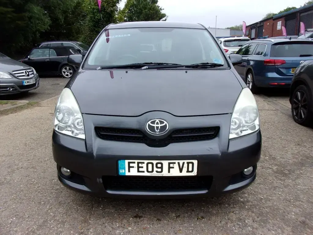 Used Toyota Verso SR 147 HP (108 kW) 2009 Grey MPV