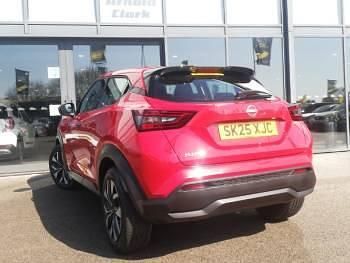 Used Nissan Juke Acenta Premium 114 HP (83 kW) 2025 Red SUV