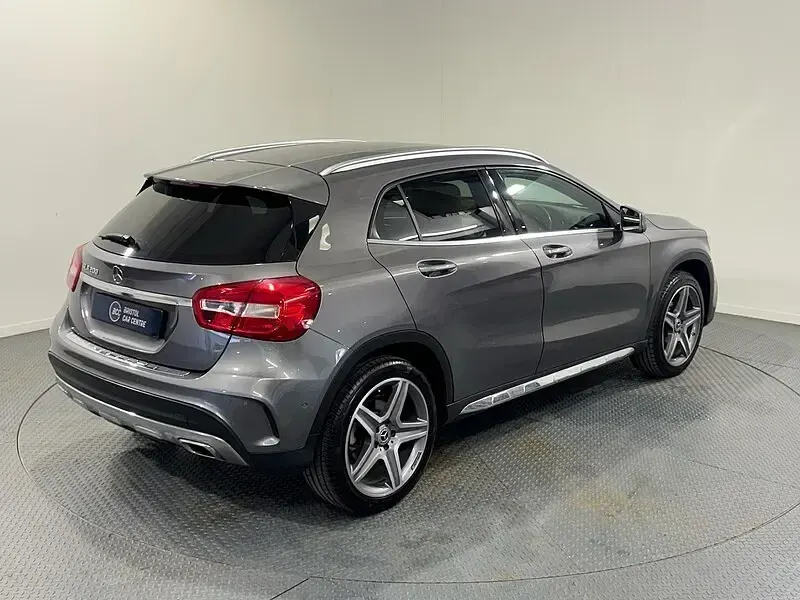 Used Mercedes GLA200 Executive 156 HP (114 kW) 2018 Grey SUV