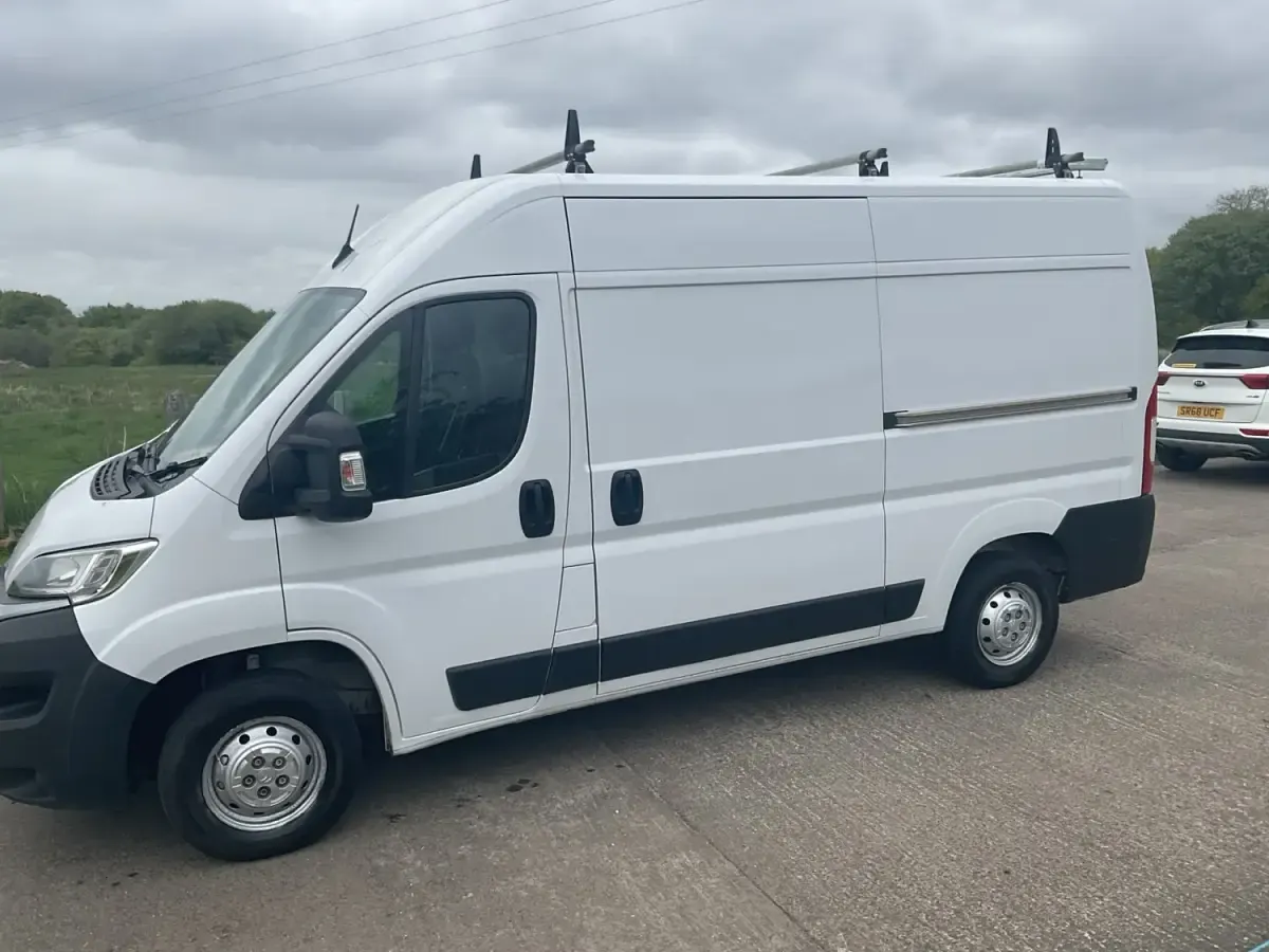 Gebraucht Citroën Relay 140 PS (102 kW) 2021 Weiß Van