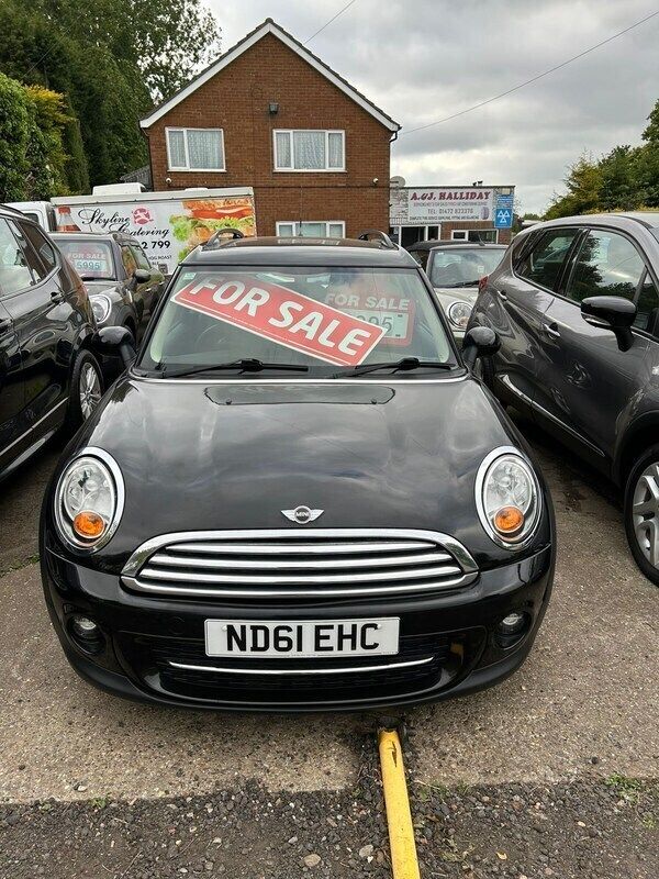 Black Used 2012 Mini Cooper Clubman Estate | £3,995 (Fair price) - Image 1/4