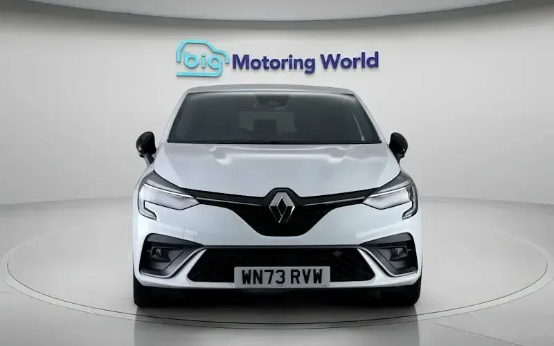 Used Renault Clio RS Line 90 HP (66 kW) 2023 White Hatchback