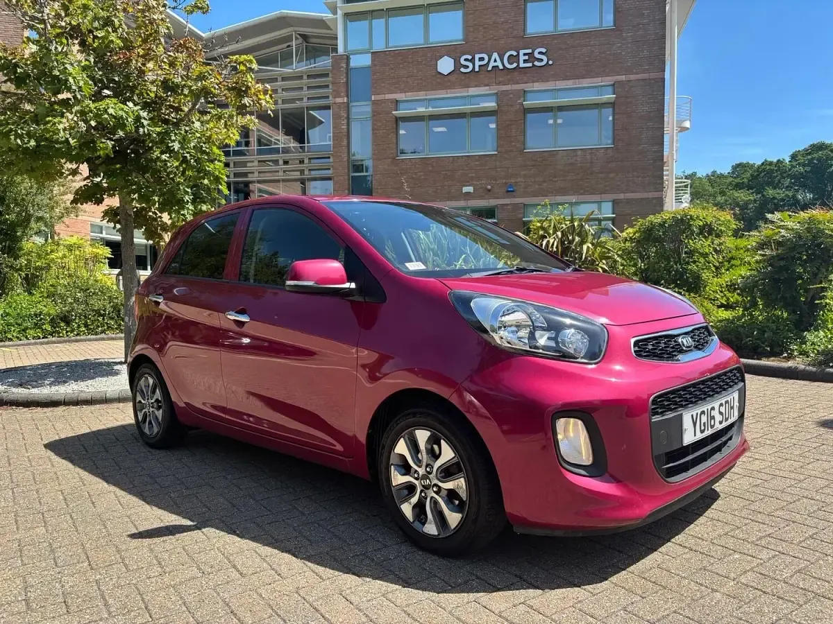 Used Kia Picanto 66 HP (48 kW) 2016 Pink Hatchback