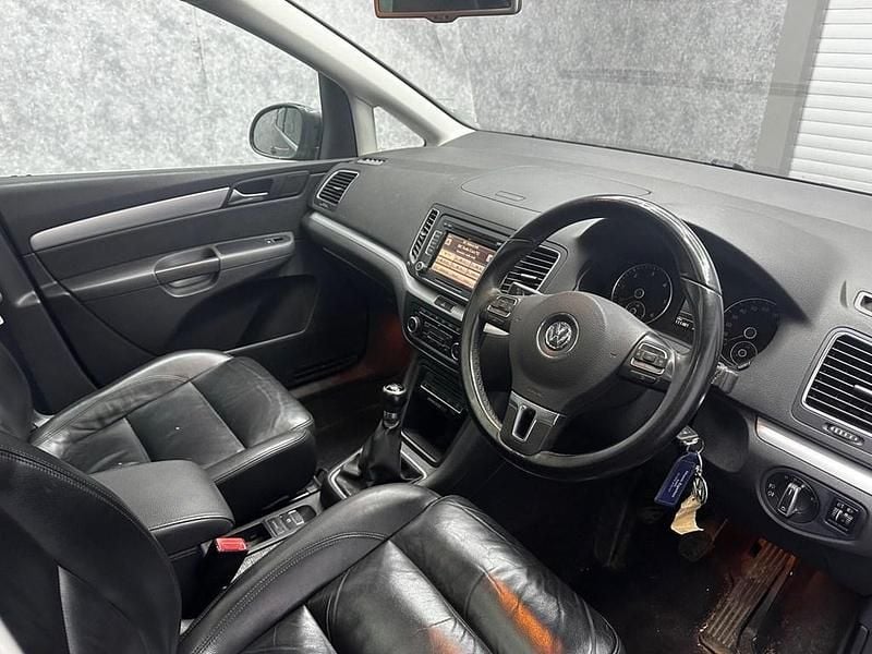 Used VW Sharan SEL 140 HP (102 kW) 2011 Grey MPV