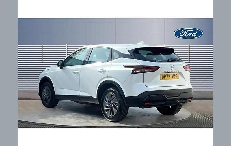 Used Nissan Qashqai Acenta Premium 158 HP (116 kW) 2023 White SUV