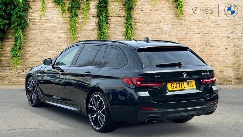 Used BMW 530 M Sport 286 HP (210 kW) 2021 Black Estate