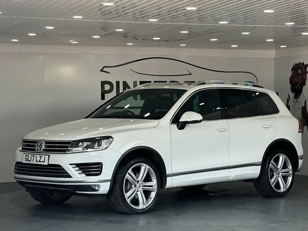 Used VW Touareg R-line Plus 262 HP (192 kW) 2017 White SUV