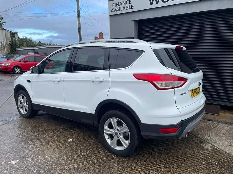 Used Ford Kuga Zetec 150 HP (110 kW) 2016 White SUV
