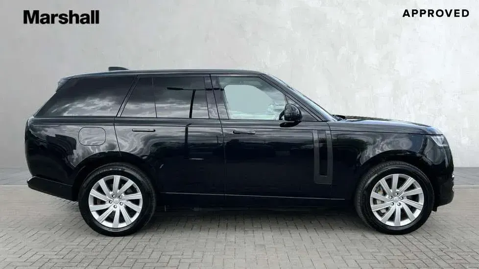 Używany Land Rover Range Rover SE 440 KM (323 kW) 2023 Czarny SUV