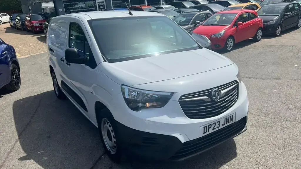 Used Vauxhall Combo S 2023 White MPV