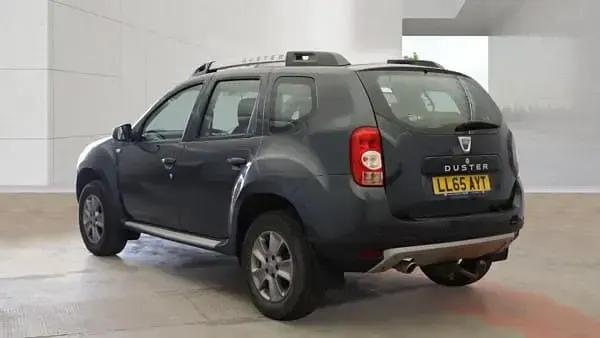 Used Dacia Duster Lauréate 110 HP (80 kW) 2015 Grey SUV