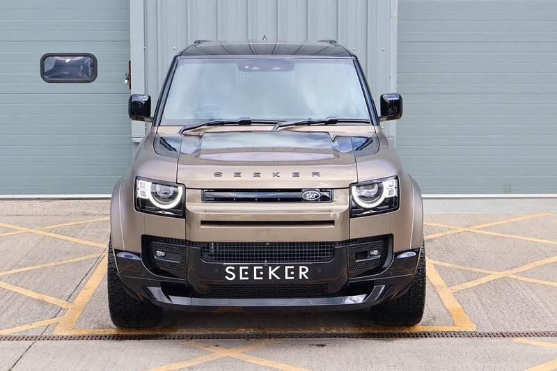 Used Land Rover Defender HSE Dynamic 350 HP (257 kW) 2025 Brown SUV