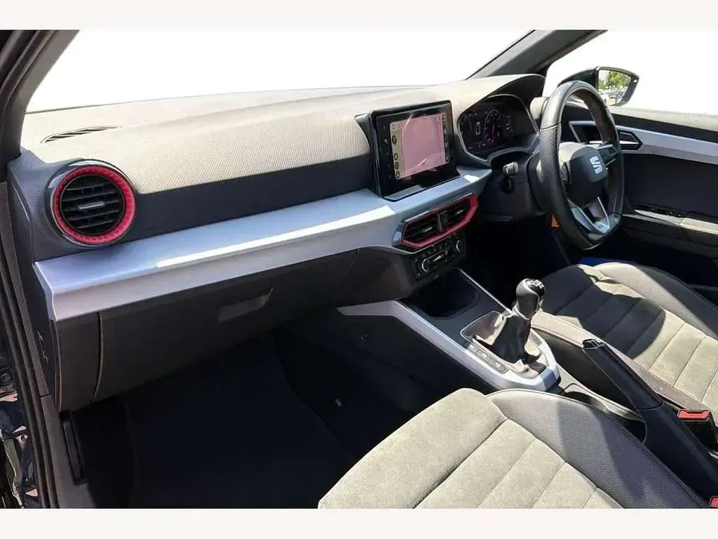 Used Seat Arona FR Sport 110 HP (80 kW) 2023 Blue SUV