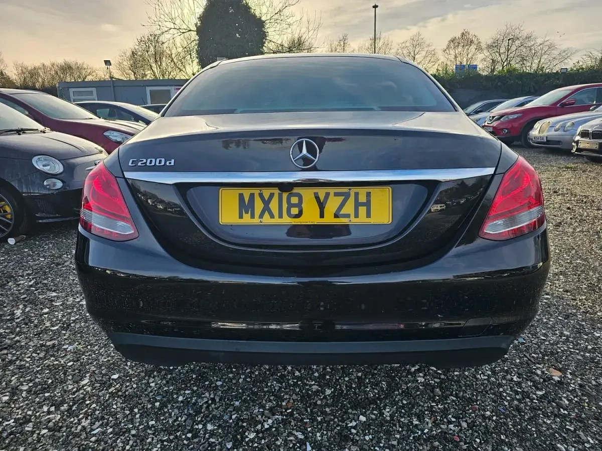 Used Mercedes C200 SE 136 HP (100 kW) 2018 Black Sedan