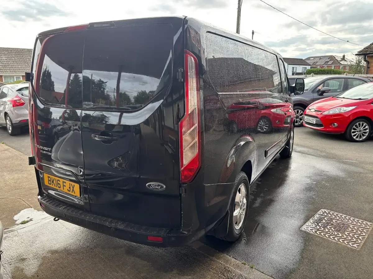Used Ford Transit Custom Limited 125 HP (91 kW) 2016 Black Van