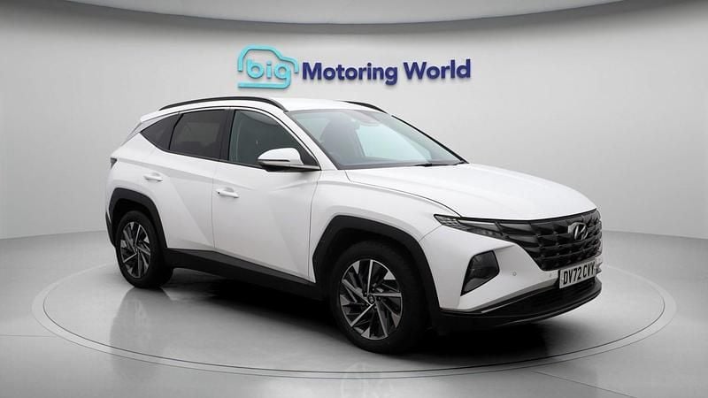 White Used 2022 Hyundai Tucson Premium SUV | £17,200 (Fair price) - Image 1/4