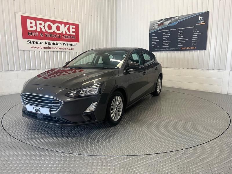 Used Ford Focus Titanium 125 HP (91 kW) 2020 Grey Hatchback